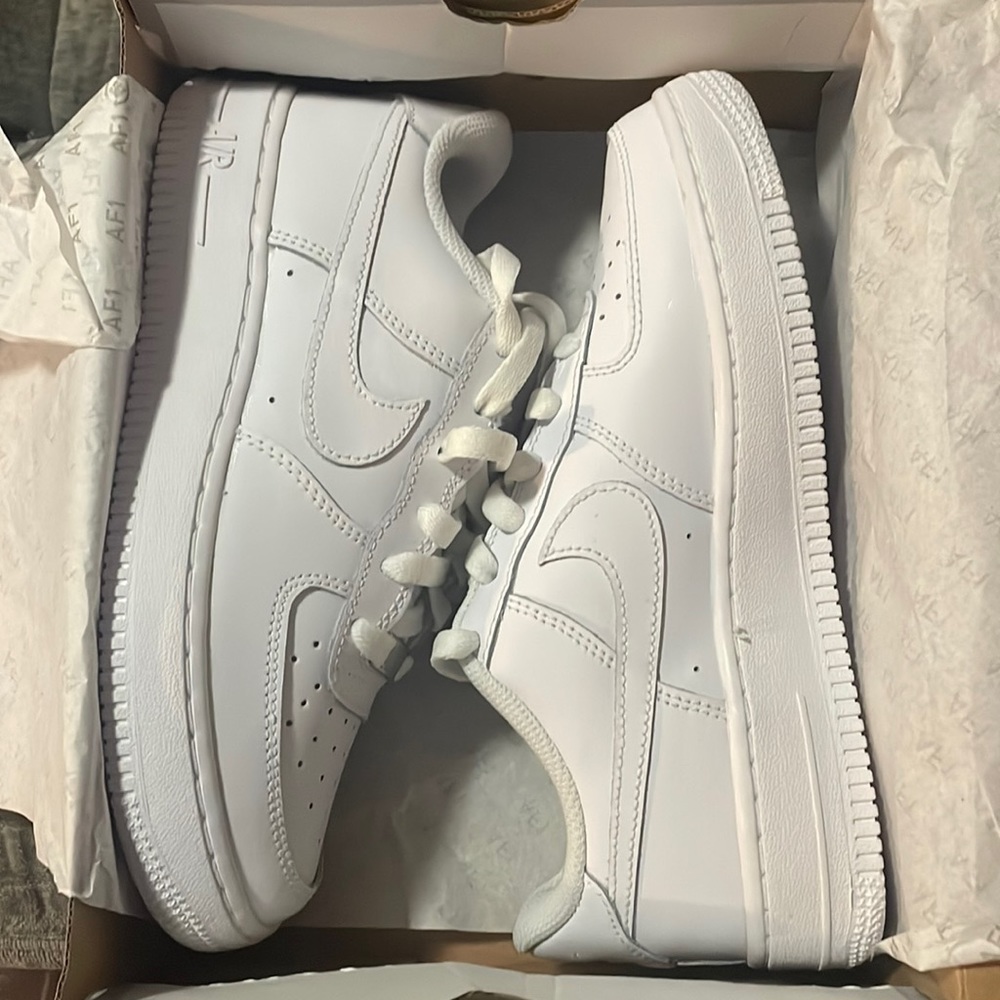 White Nike Air Force 1s Low